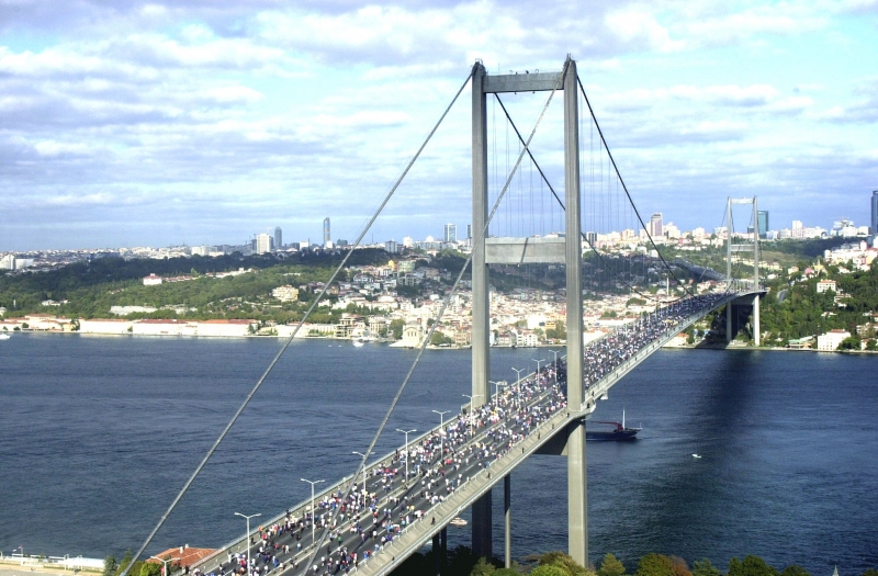 15 Temmuz Şehitler Köprüsüde intihar girişimi