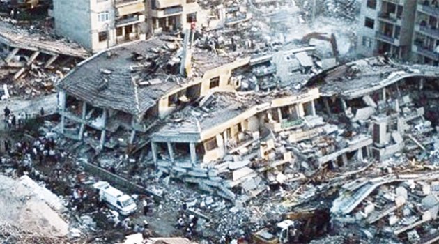 İstanbul Korkutan Uyarı! Acaba Marmara Depremi mi Olacak ?